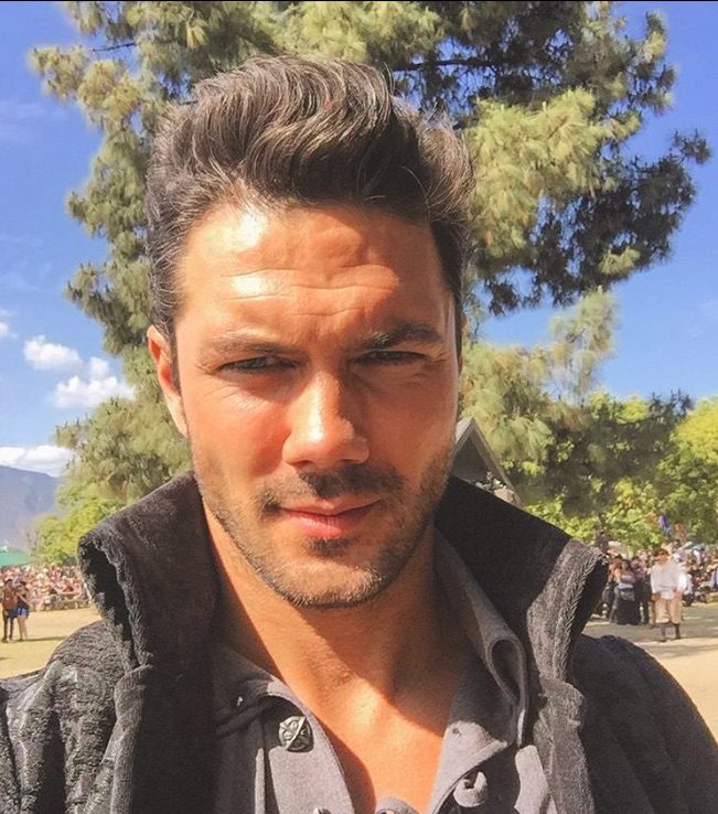 Ryan Paevey, General Hospital-https://www.instagram.com/p/BEnANpYDcJu/