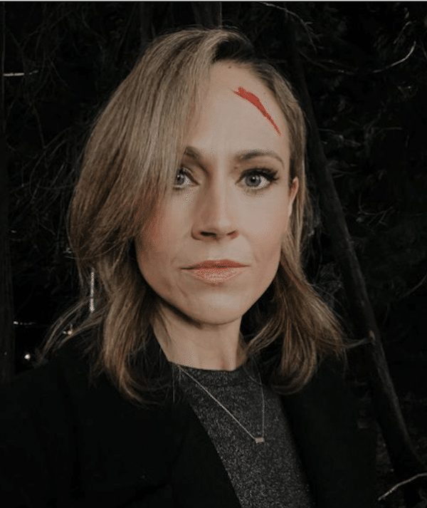 Nikki DeLoach-https://www.instagram.com/p/CbYmkFooXU8/