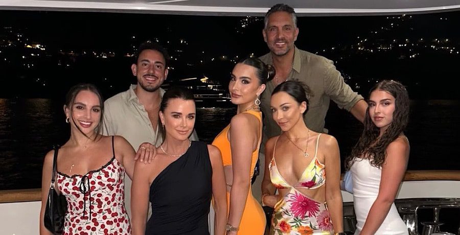 Mauricio Umansky, Kyle Richards & Family-Instagram