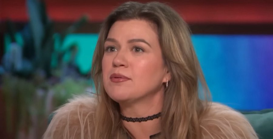 Kelly Clarkson- YouTube