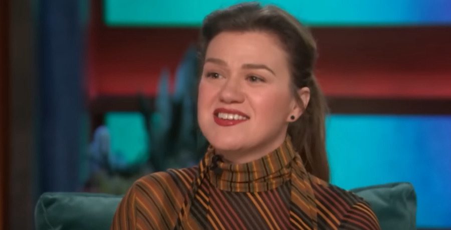 Kelly Clarkson- YouTube