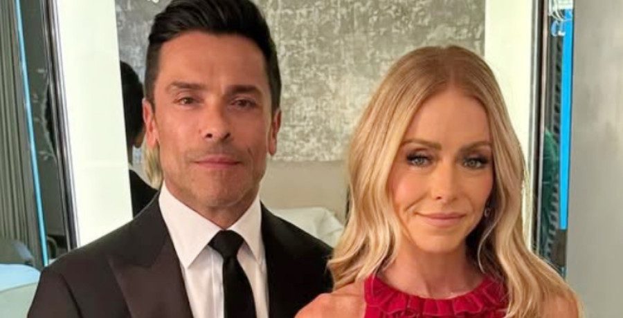Mark Consuelos and Kelly Ripa/Credit: Instagram
