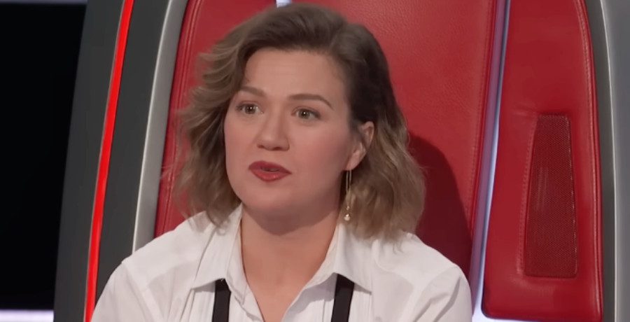 Kelly Clarkson/Credit: YouTube
