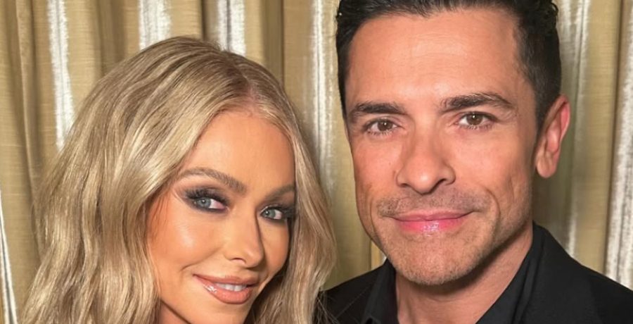 Kelly Ripa & Mark Consuelos - IG