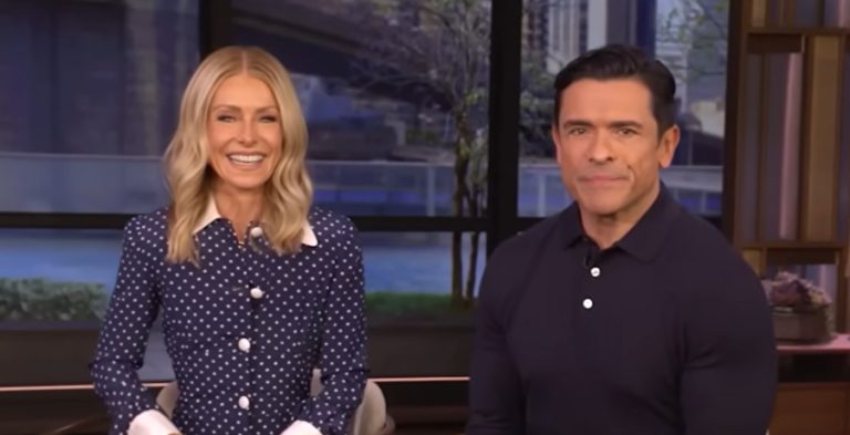 Kelly Ripa & Mark Consuelos - YouTube