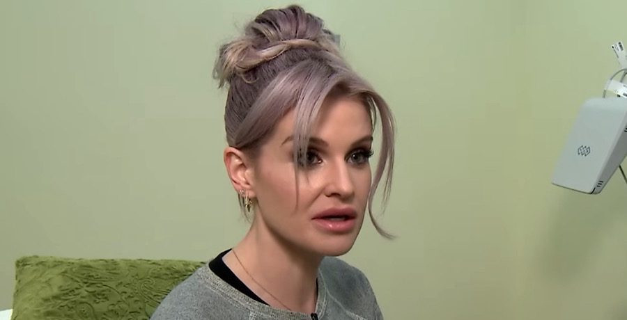 Kelly Osbourne- YouTube