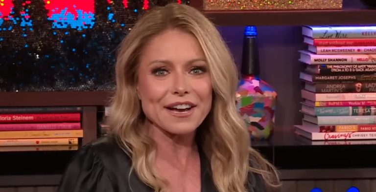 Kelly Ripa/Credit; YouTube
